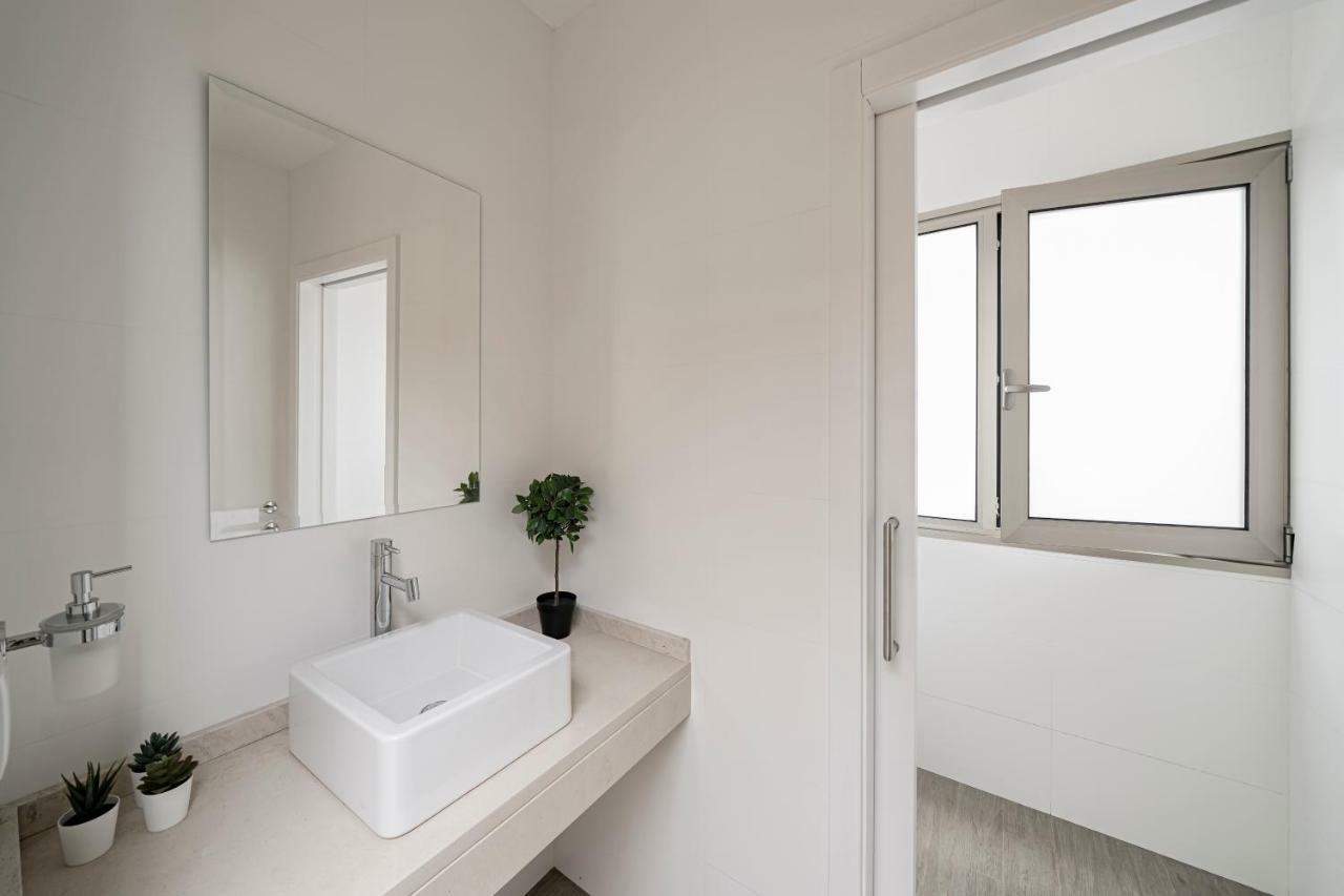 Drapes Design Apartments By An Island Apart Funchal  Buitenkant foto