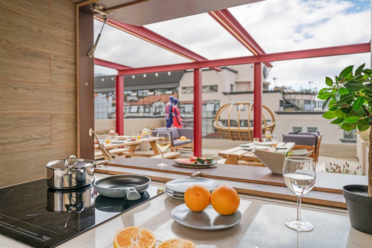 Drapes Design Apartments By An Island Apart Funchal  Buitenkant foto