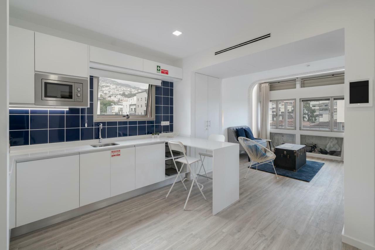 Drapes Design Apartments By An Island Apart Funchal  Buitenkant foto