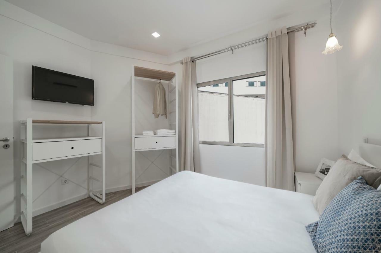 Drapes Design Apartments By An Island Apart Funchal  Buitenkant foto