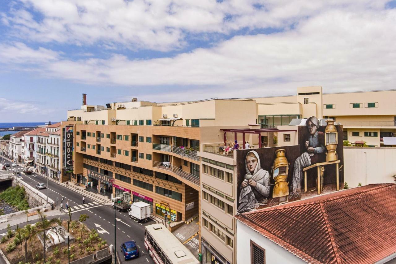 Drapes Design Apartments By An Island Apart Funchal  Buitenkant foto